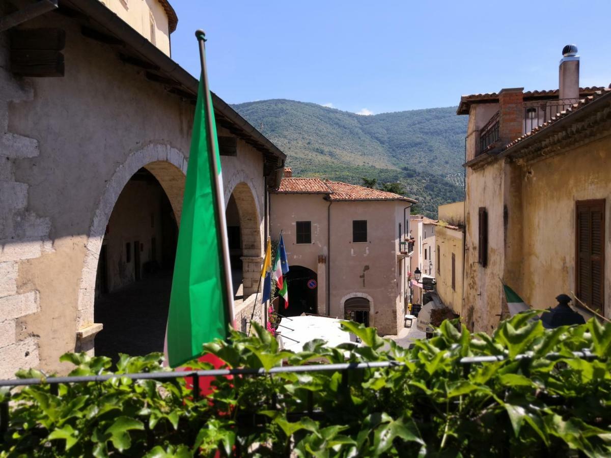 "Il Nido" Apartment Sermoneta Exterior foto
