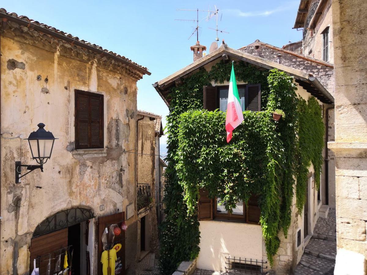 "Il Nido" Apartment Sermoneta Exterior foto